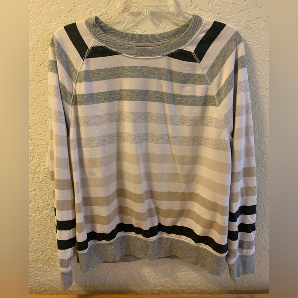 Old Navy woman’s top.